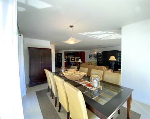 Moradia T5 com piscina, para venda na Figueira da Foz-  Buarcos!