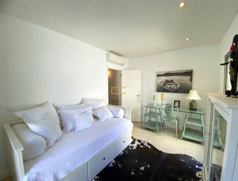 Moradia T5 com piscina, para venda na Figueira da Foz-  Buarcos!