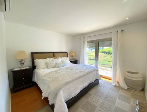 Moradia T5 com piscina, para venda na Figueira da Foz-  Buarcos!