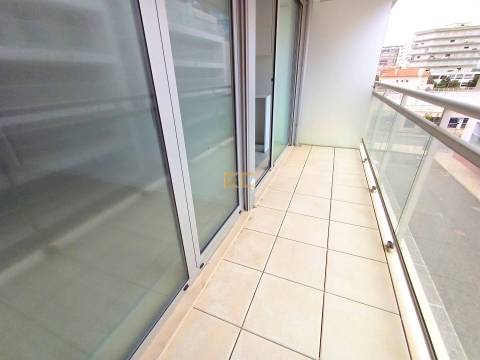 Apartamento T2 NOVO, com lugar de garagem e arrumo, na Figueira da Foz- Buarcos!