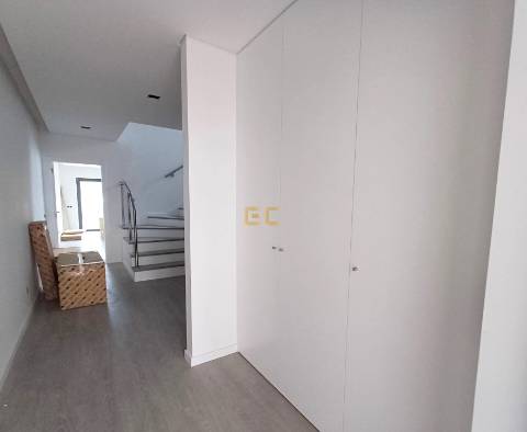 Moradia T4 Nova, para venda na Figueira da Foz- Tavarede!