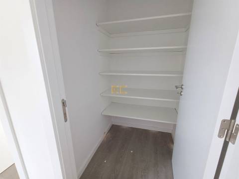 Moradia T4 Nova, para venda na Figueira da Foz- Tavarede!