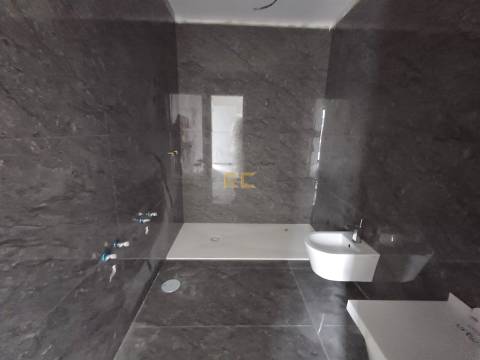 Moradia T4 Nova, para venda na Figueira da Foz- Tavarede!