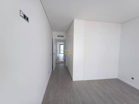 Moradia T4 Nova, para venda na Figueira da Foz- Tavarede!