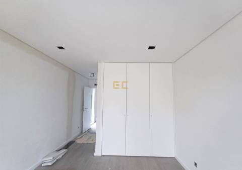Moradia T4 Nova, para venda na Figueira da Foz- Tavarede!