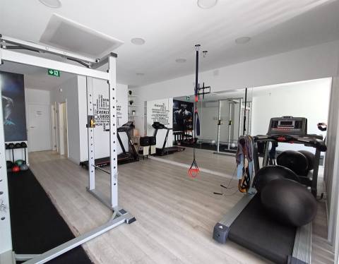 Loja com vitrine, para venda na Figueira da Foz- Buarcos!