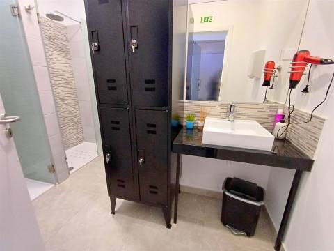 Loja com vitrine, para venda na Figueira da Foz- Buarcos!