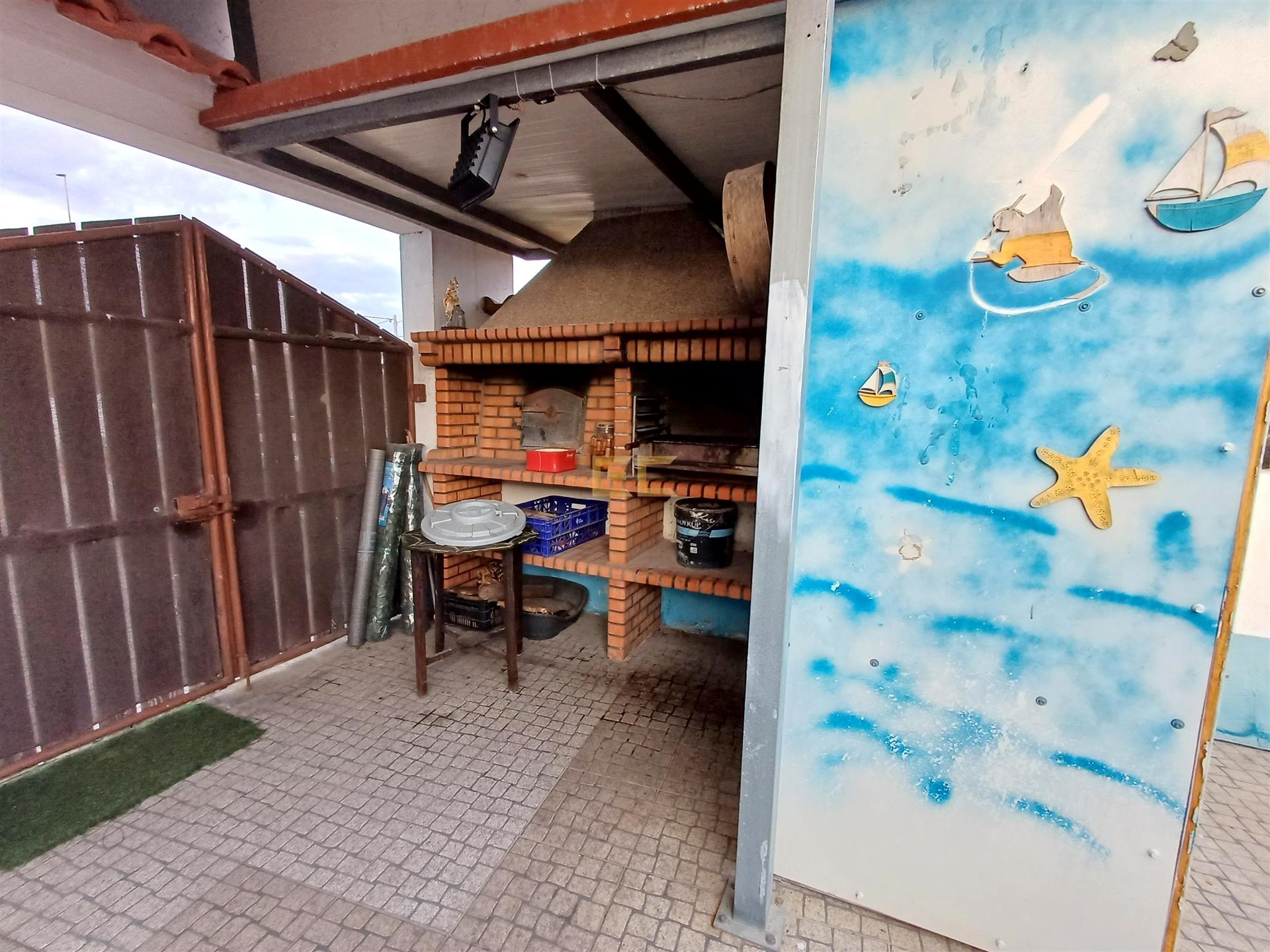 Moradia T8, com piscina e terreno, para venda na Figueira da Foz - São Pedro- Gala!