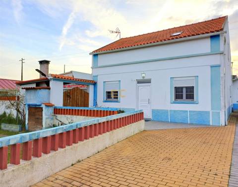 Moradia T8, com piscina e terreno, para venda na Figueira da Foz - São Pedro- Gala!