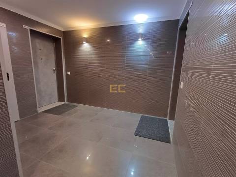 Apartamento T3 novo, com garagem, para venda na Figueira da Foz- Buarcos!