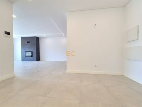 Apartamento T3 novo, com garagem, para venda na Figueira da Foz- Buarcos!