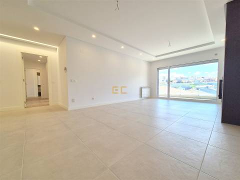 Apartamento T3 novo, com garagem, para venda na Figueira da Foz- Buarcos!