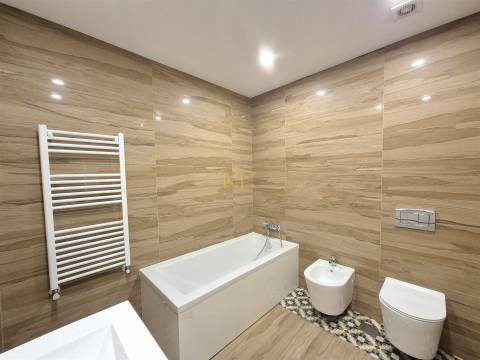 Apartamento T3 novo, com garagem, para venda na Figueira da Foz- Buarcos!