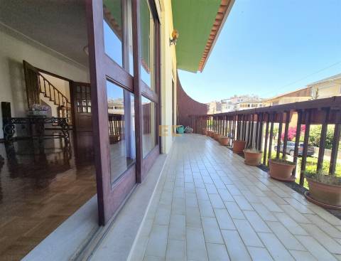 Moradia T5 no centro da cidade, para venda na Figueira da Foz!