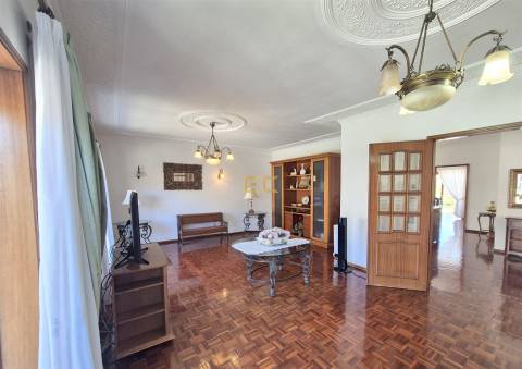 Moradia T5 no centro da cidade, para venda na Figueira da Foz!