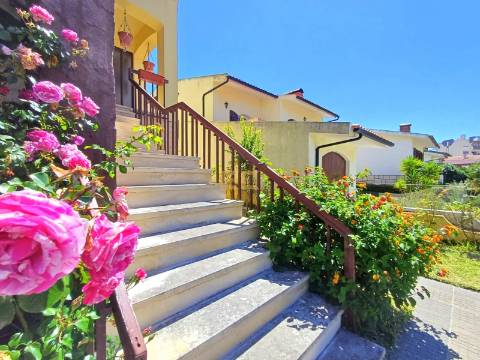 Moradia T5 no centro da cidade, para venda na Figueira da Foz!