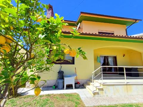 Moradia T5 no centro da cidade, para venda na Figueira da Foz!