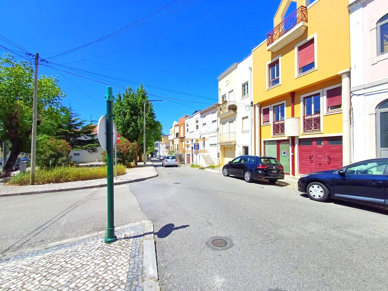Apartamento T2 usado, para venda na Figueira da Foz- Abadias!