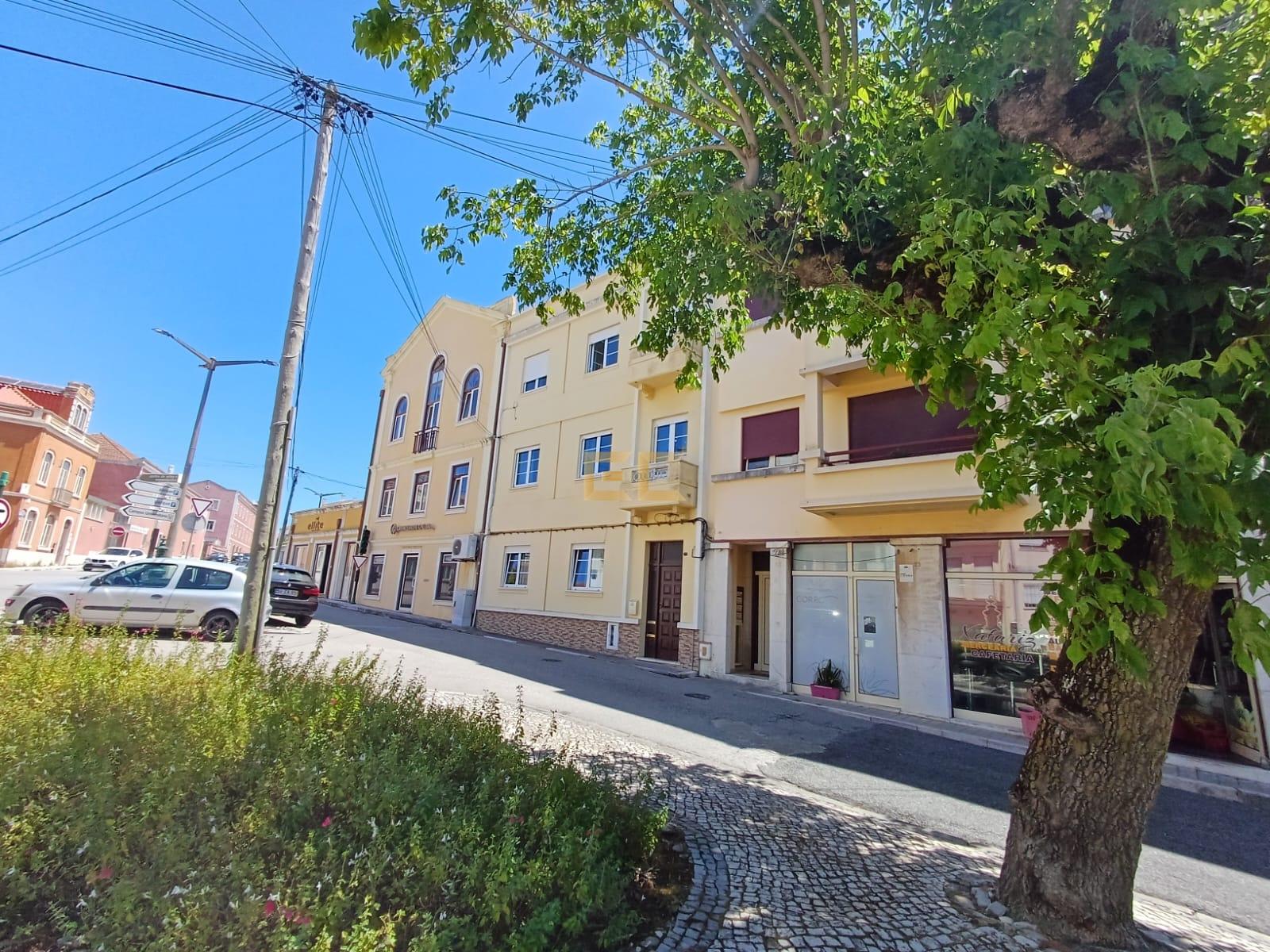 Apartamento T2 usado, para venda na Figueira da Foz- Abadias!