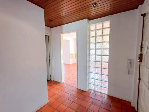 Apartamento T4 usado, com garagem e arrumo, em Tavarede- Figueira da Foz!