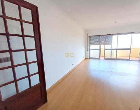 Apartamento T2, para venda na Figueira da Foz- Alto do Forno- em Buarcos!