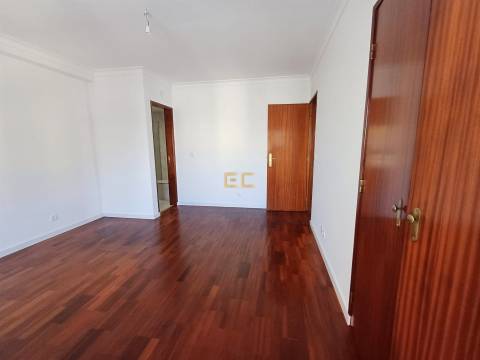 Apartamento T3 para venda, na Figueira da Foz- Alto do Forno!