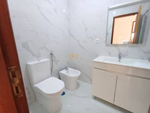 Apartamento T3, com garagem, para venda na Figueira da Foz- Alto do Forno!