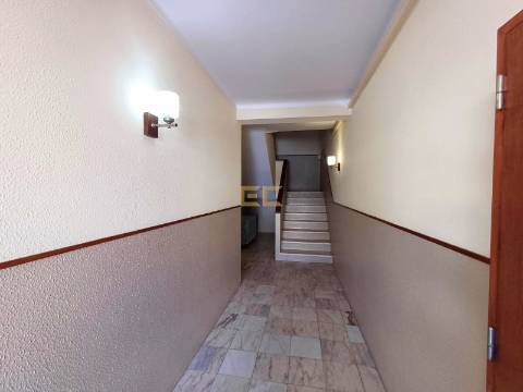 Apartamento T3 com garagem, para venda na Figueira da Foz!