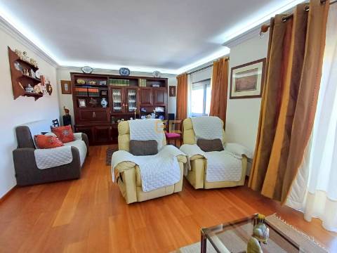 Apartamento T3 com garagem, para venda na Figueira da Foz!