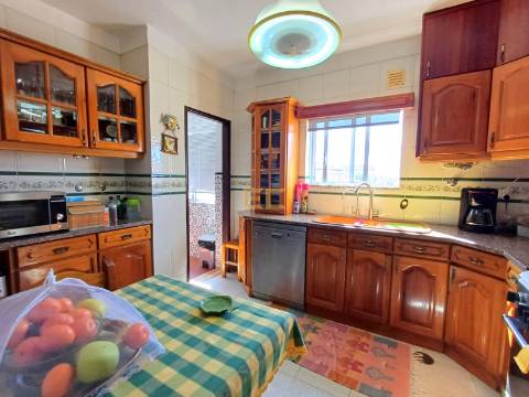 Apartamento T3 com garagem, para venda na Figueira da Foz!