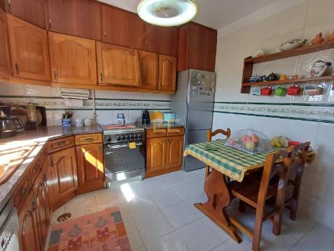 Apartamento T3 com garagem, para venda na Figueira da Foz!