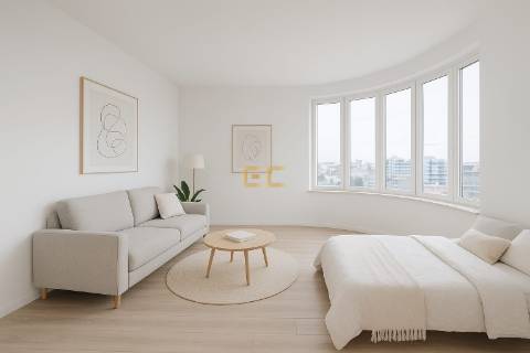 Apartamento T0 com lugar de garagem, para venda, junto à Marina e praia!