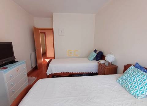 Apartamento T3, com garagem em Buarcos- Quinta da Cerâmica!