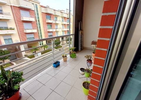 Apartamento T3, com garagem em Buarcos- Quinta da Cerâmica!