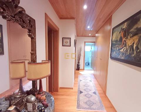 Apartamento T3, com garagem em Buarcos- Quinta da Cerâmica!