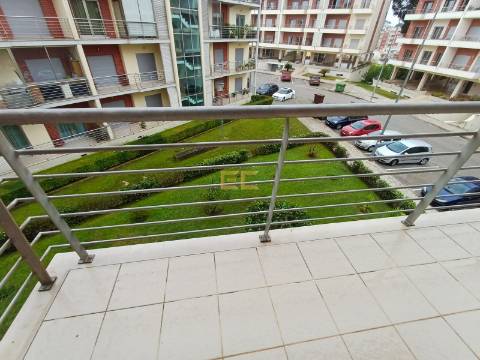 Apartamento T3, com garagem em Buarcos- Quinta da Cerâmica!