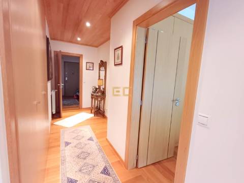 Apartamento T3, com garagem em Buarcos- Quinta da Cerâmica!