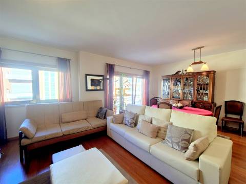 Apartamento T3, com garagem em Buarcos- Quinta da Cerâmica!