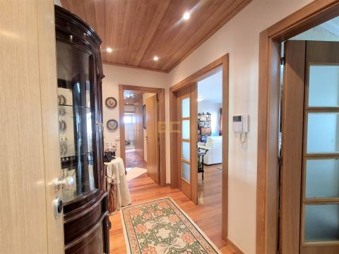 Apartamento T3, com garagem em Buarcos- Quinta da Cerâmica!