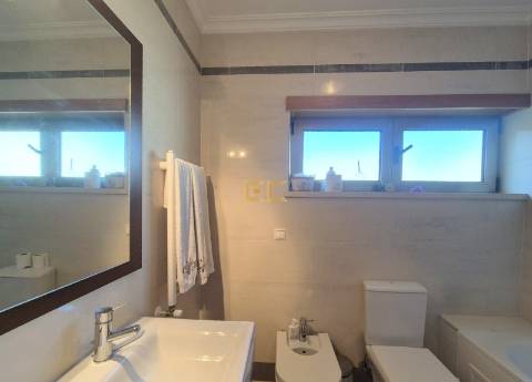 Apartamento T3, com garagem em Buarcos- Quinta da Cerâmica!