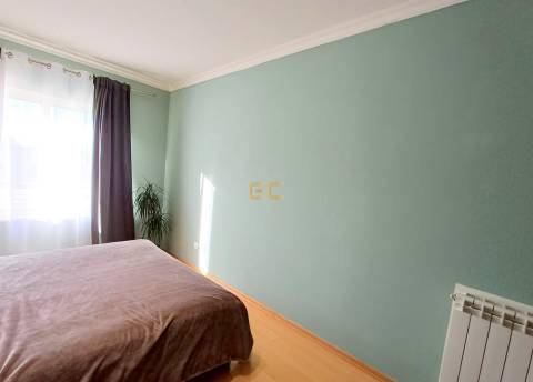 Apartamento T2, com garagem e arrumo, em Tavarede- Figueira da Foz!