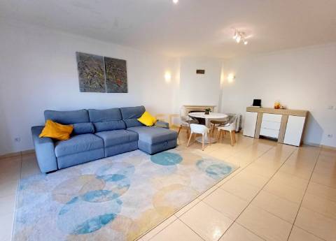 Apartamento T2, com garagem e arrumo, em Tavarede- Figueira da Foz!