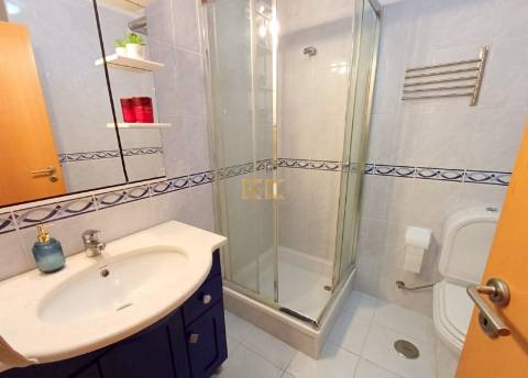 Apartamento T2, com garagem e arrumo, em Tavarede- Figueira da Foz!