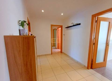 Apartamento T2, com garagem e arrumo, em Tavarede- Figueira da Foz!