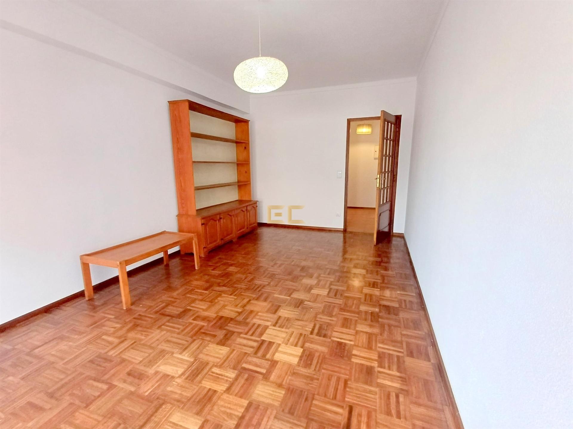 Apartamento T2, para venda, em Buarcos- Figueira da Foz!