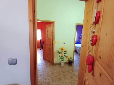 Moradia T3, com piscina e terreno - Bom Sucesso!