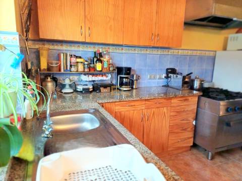 Moradia T3, com piscina e terreno - Bom Sucesso!