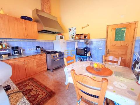 Moradia T3, com piscina e terreno - Bom Sucesso!