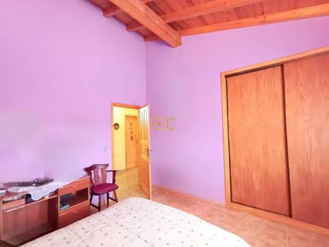 Moradia T3, com piscina e terreno - Bom Sucesso!