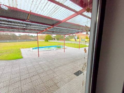 Moradia T3, com piscina e terreno - Bom Sucesso!